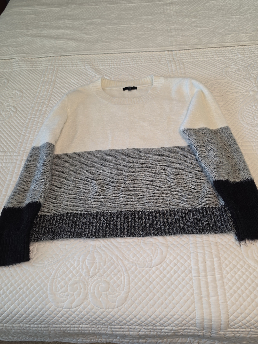 Anthropolohie FATE Cozy Colorblock Crewneck Sweater - White, Gray & Black